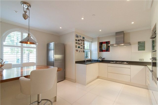  Image of 4 bedroom Mews for sale in Magdalen Road London SW18 at Magdalen Road Wandsworth Earlsfield, SW18 3NP